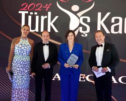 Türk İş Kadınları Plaket Töreni, Fuat Paşa Yalısı’nda Gerçekleşti
