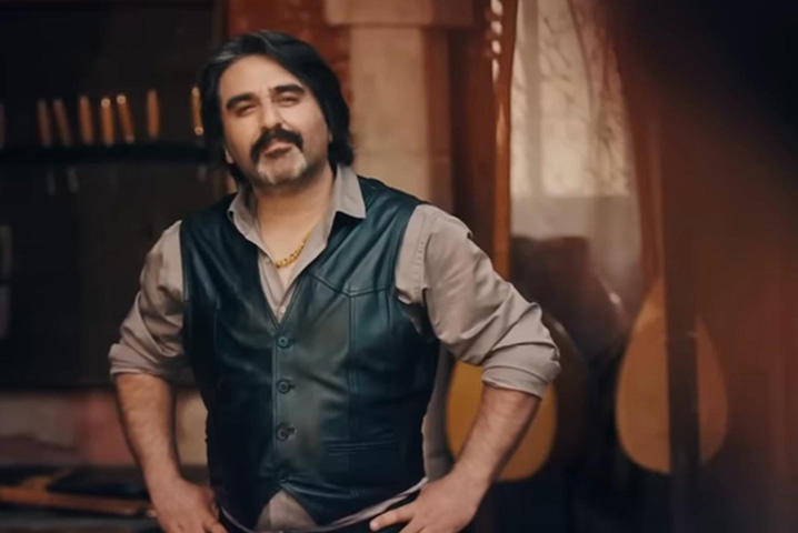 Berduş, Sultanım ve Sevdan ile gibi hitlere imza atan Ekrem Düzgünoğlu’ndan yeni bir şarkı daha: “Bu Nasıl Dünya”