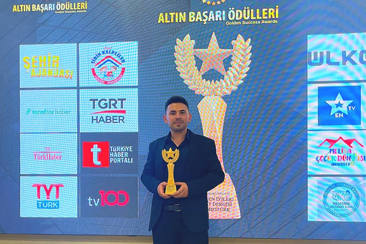 Türk Halk Müziğinin Sevilen Sesi: Ercan Şimşek